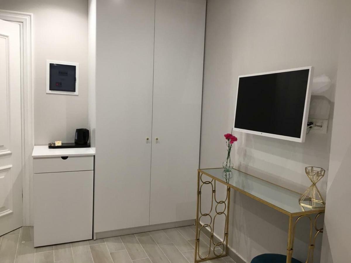 Onira Luxury Rooms Sarande Exterior photo